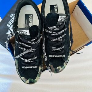 Golden Goose Size 40 Camo Sneakers